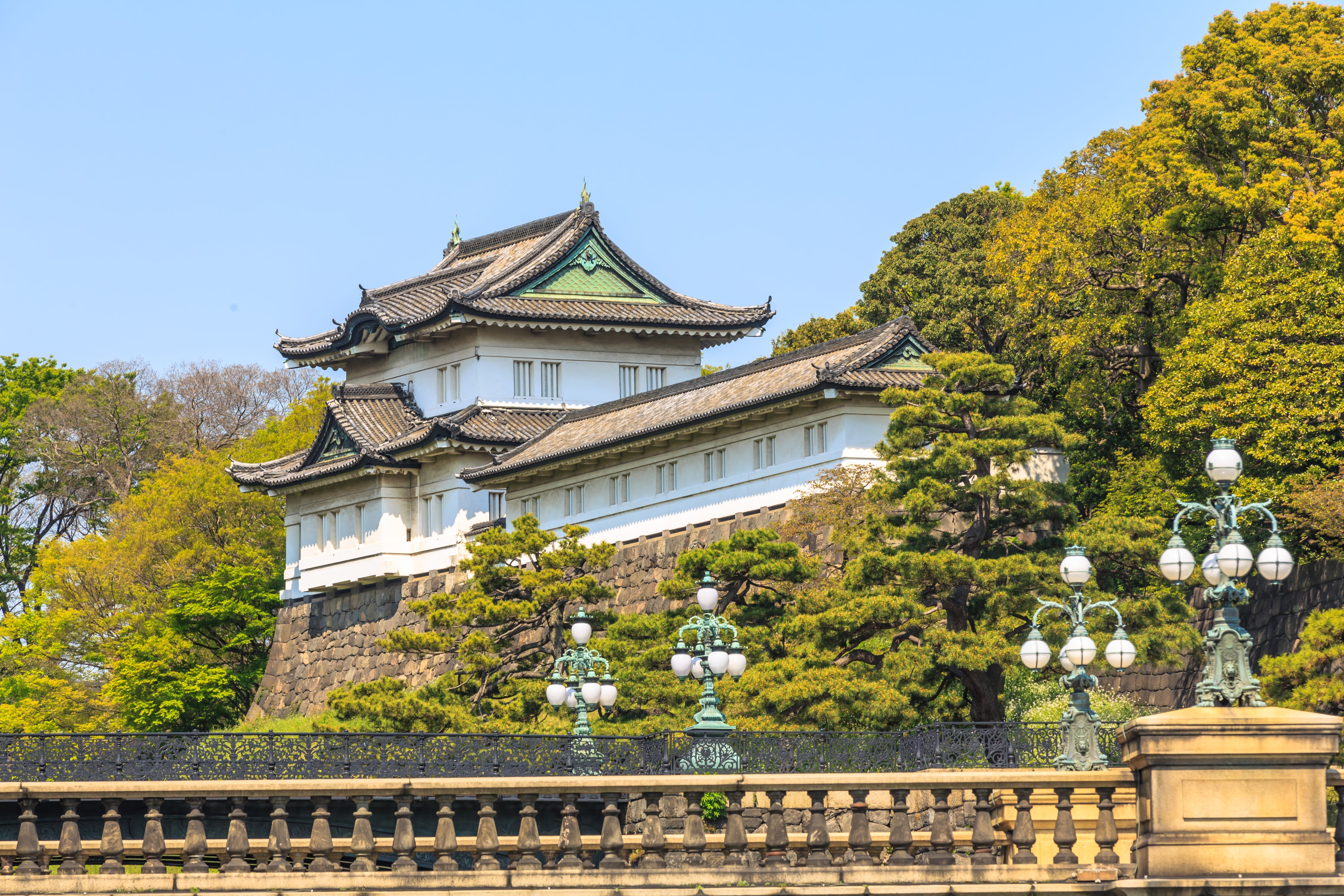 Hibiya Exploration: Discover Tokyo’s Royal Heritage with the Imperial Palace & Edo Castle Tour